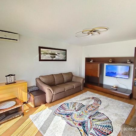 Arka Apartment Craiova Esterno foto