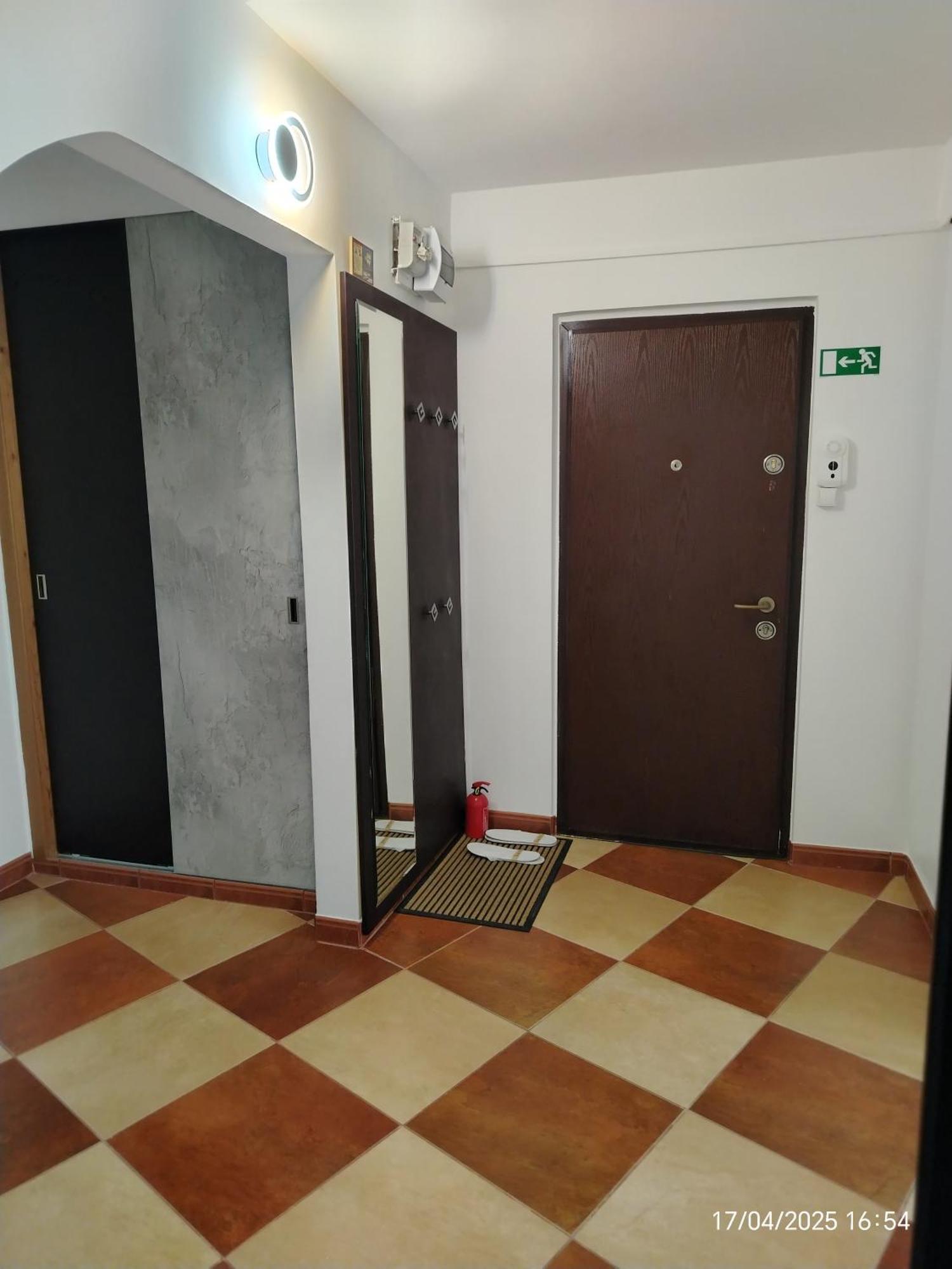 Arka Apartment Craiova Esterno foto