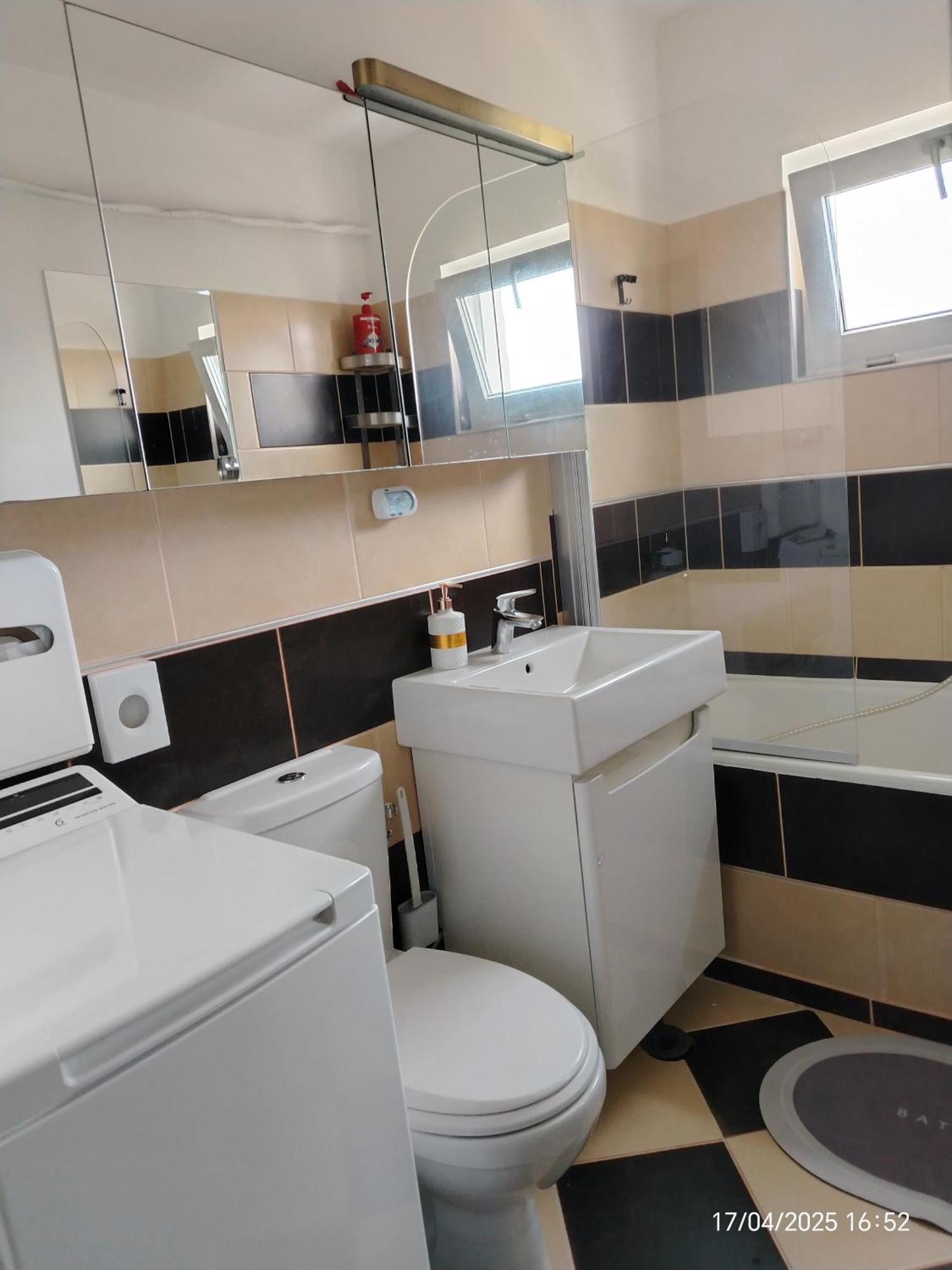 Arka Apartment Craiova Esterno foto